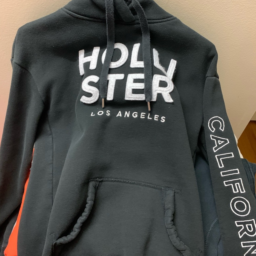 black essential hollister hoodie!